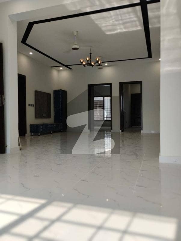 Beatiful New House In I-14/4