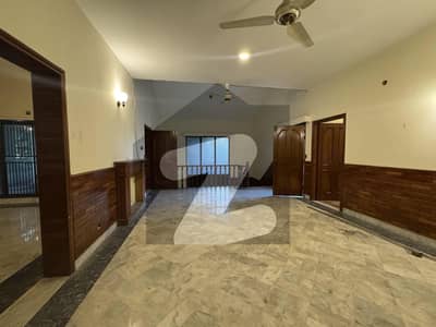 ایف ۔ 10 اسلام آباد میں 5 کمروں کا 1 کنال مکان 4.0 لاکھ میں کرایہ پر دستیاب ہے۔