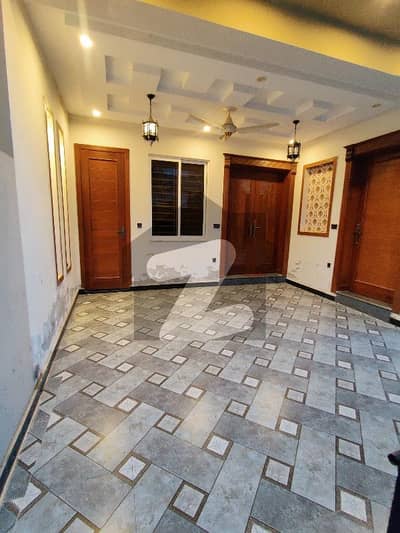 8 Marla Portion For Rent In Block C1 New House Near The Markaz Masjid And Park