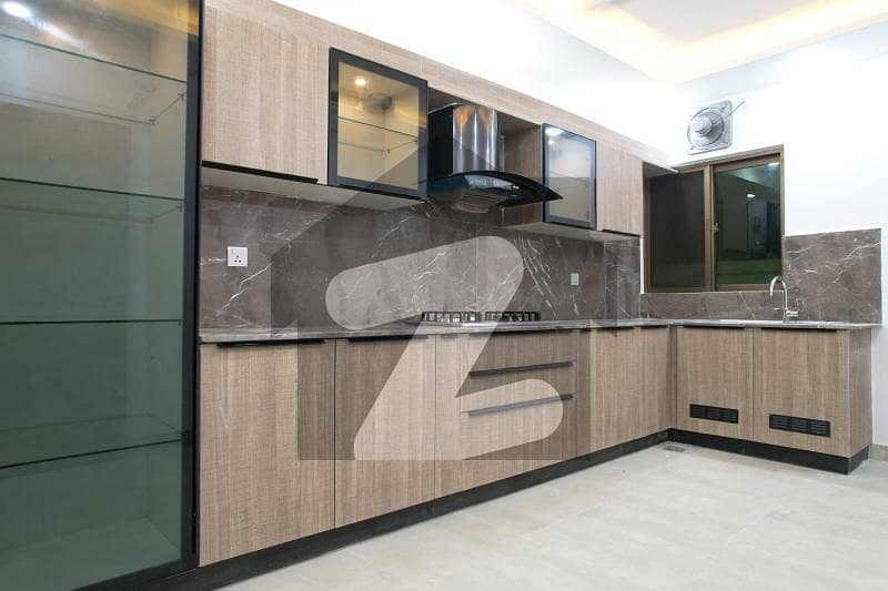 A Spacious 300 Square Yards House In Askari 6 A Spacious 300 Square Yards House In Askari 6