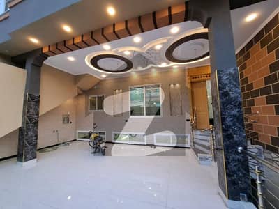 Fresh Beautiful House In Phase 6 Hayatabad