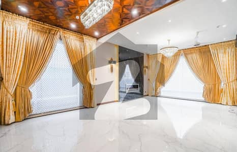 Upper Portion For Rent Super Hot Location