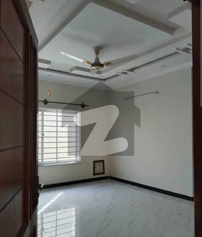 ڈی ایچ اے ڈیفینس فیز 3 ڈی ایچ اے ڈیفینس,اسلام آباد میں 3 کمروں کا 5 مرلہ مکان 2.95 کروڑ میں برائے فروخت۔ ڈی ایچ اے ڈیفینس فیز 3 ڈی ایچ اے ڈیفینس,اسلام آباد میں 3 کمروں کا 5 مرلہ مکان 2.95 کروڑ میں برائے فروخت۔