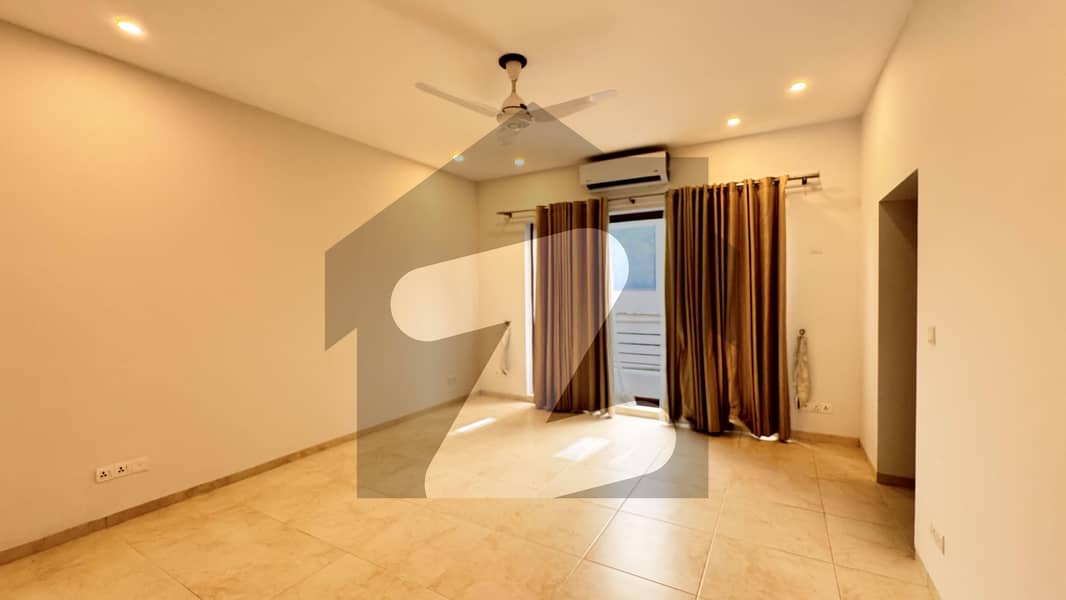 Beautiful 7 Bedrooms Triple Storey House Available For Rent Beautiful 7 Bedrooms Triple Storey House Available For Rent