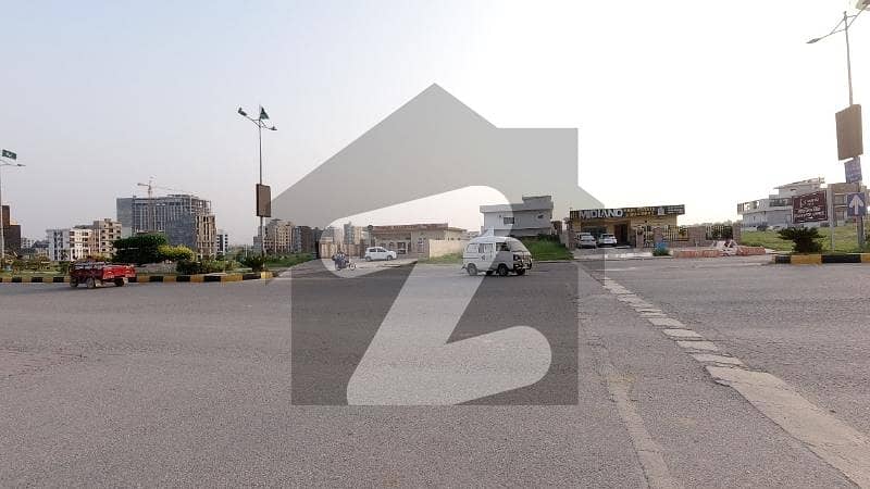 Prominently-Located 10 Marla Residential Plot Available In Mumtaz City Prominently-Located 10 Marla Residential Plot Available In Mumtaz City