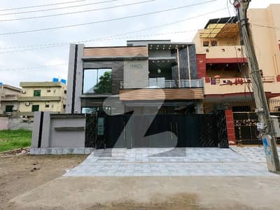 10 MARLA BRAND FACING PARK HOUSE WITH MODERN ELEVATION AVAILABLE FOR SALE IN WAPDA TOWN
