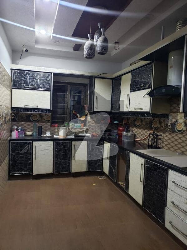 5 MARLA FIRST FLOOR HOT LOCATION 5 MARLA FIRST FLOOR HOT LOCATION