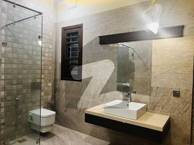 ڈی ایچ اے فیز 6 ڈی ایچ اے ڈیفینس,کراچی میں 5 کمروں کا 1 کنال مکان 17.0 کروڑ میں برائے فروخت۔