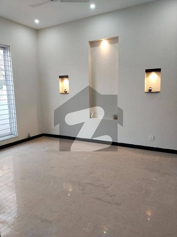 ڈی ۔ 12 اسلام آباد میں 3 کمروں کا 4 مرلہ مکان 3.9 کروڑ میں برائے فروخت۔