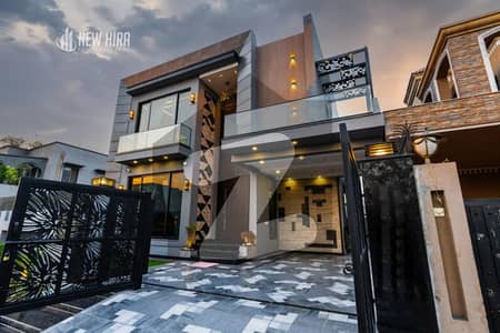 ڈی ایچ اے فیز 7 ڈیفنس (ڈی ایچ اے),لاہور میں 4 کمروں کا 10 مرلہ مکان 4.25 کروڑ میں برائے فروخت۔