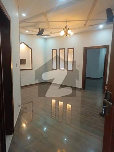 ای ۔ 11 اسلام آباد میں 3 کمروں کا 10 مرلہ بالائی پورشن 90.0 ہزار میں کرایہ پر دستیاب ہے۔