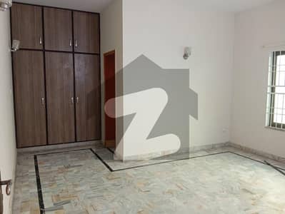 One Kanal Single Storey House For Rent Best For Silent office