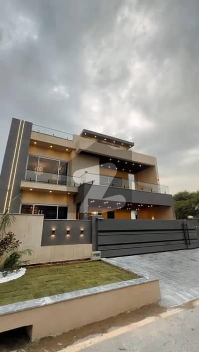 14 Marla Designer Luxury Double Unit House. In Block B Available For Sale in Multi Gardens.