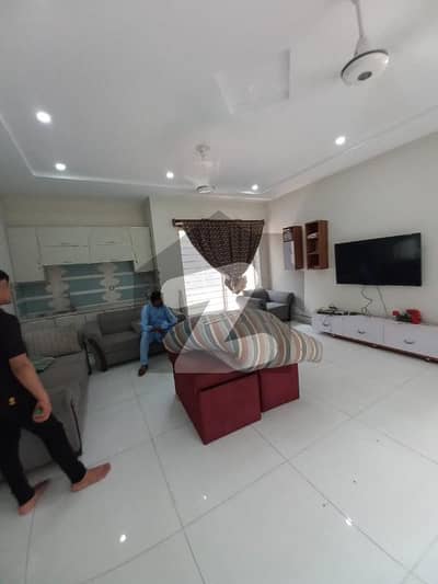 10 Marla Upper Portion Available For Rent In Valencia Town