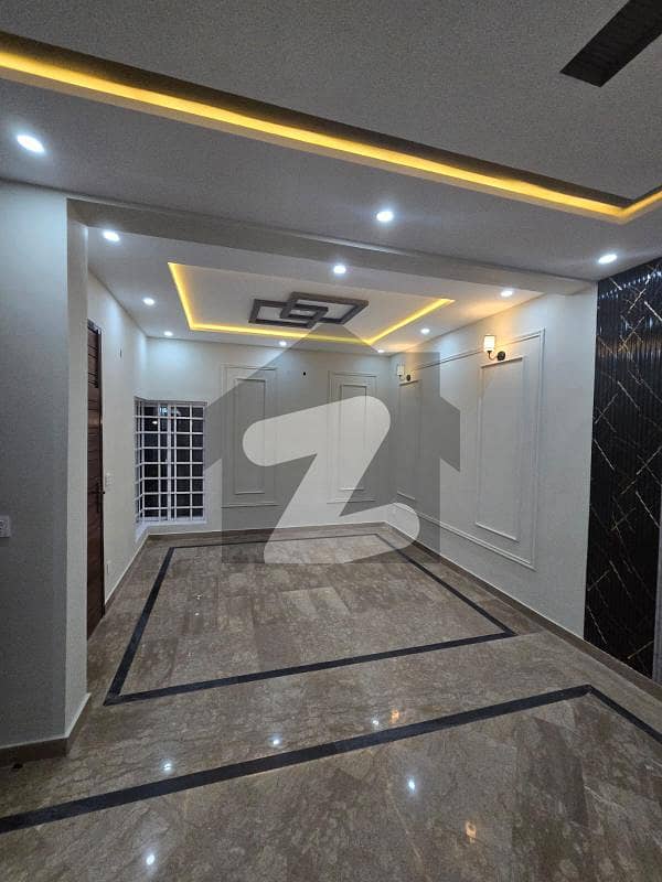5 MARLA HOUSE AVAILABLE FOR RENT 5 MARLA HOUSE AVAILABLE FOR RENT