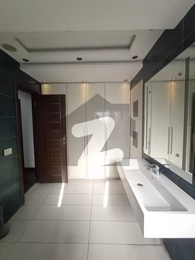 One Kanal Beautiful Upper Portion For Rent DHA Phase 4
