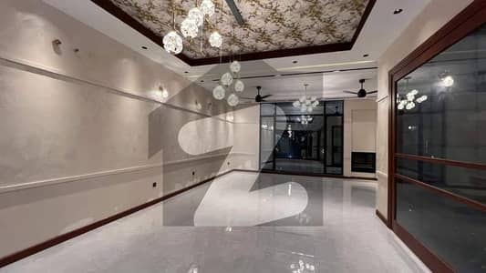 ابدالینزکوآپریٹو ہاؤسنگ سوسائٹی لاہور میں 6 کمروں کا 1 کنال مکان 8.5 کروڑ میں برائے فروخت۔