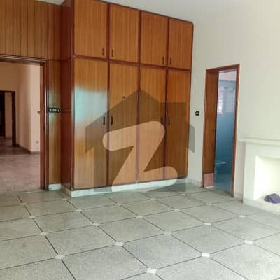 1 Kanal Upper Portion With Drawing Room For Rent in Defence Phase 3