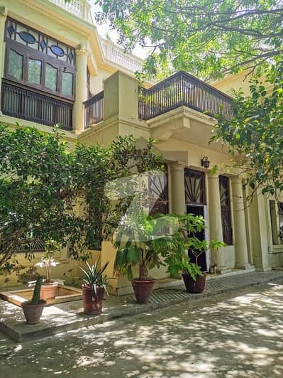 4000 SQ yards Bungalow For Rent