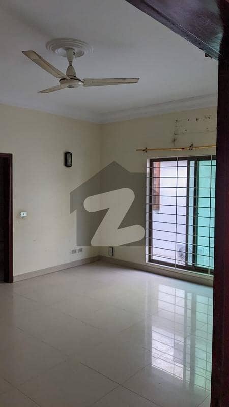 4 bedroom lunch portion for rent 4 bedroom lunch portion for rent