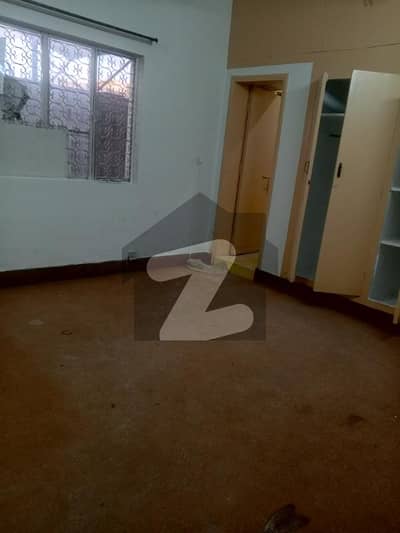 جی ۔ 8/2 جی ۔ 8,اسلام آباد میں 4 کمروں کا 6 مرلہ مکان 4.4 کروڑ میں برائے فروخت۔