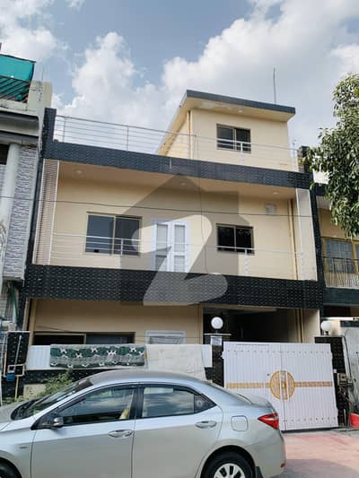 25*50 5bed 2unit House available CDA Transfer