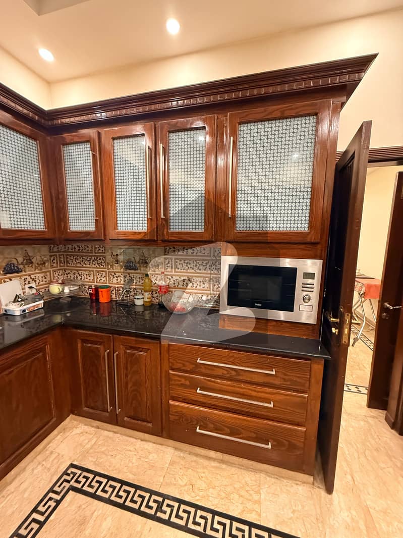 F-8 House Available For Rent F-8 House Available For Rent