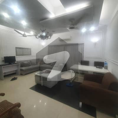 ڈی ایچ اے فیز 5 - بلاک کے فیز 5,ڈیفنس (ڈی ایچ اے),لاہور میں 4 کمروں کا 10 مرلہ مکان 3.6 لاکھ میں کرایہ پر دستیاب ہے۔