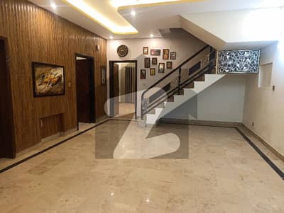 ایڈن ایونیو ایکسٹینشن لاہور میں 4 کمروں کا 12 مرلہ مکان 4.4 کروڑ میں برائے فروخت۔