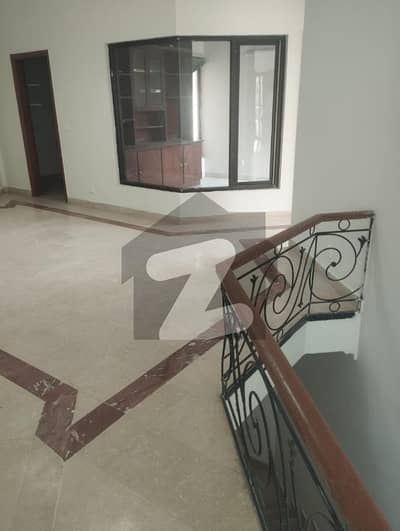 500 yards bungalow for rent