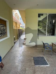 BEST LOCTION BLOCK C HOUSE FOR SALE BEST LOCTION BLOCK C HOUSE FOR SALE