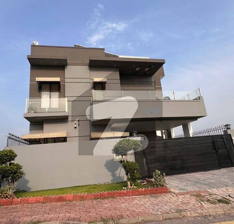 Unfurnished Designer Beautiful 10 Marla House For Sale Unfurnished Designer Beautiful 10 Marla House For Sale