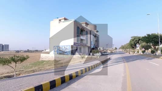 1 Kanal Corner Plot in Block D Corner For Sale