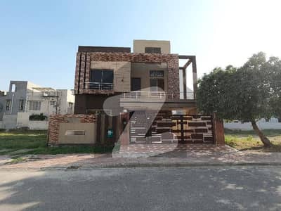 بحریہ ٹاؤن ۔ غزنوی بلاک بحریہ ٹاؤن ۔ سیکٹر ایف,بحریہ ٹاؤن,لاہور میں 5 کمروں کا 11 مرلہ مکان 3.5 کروڑ میں برائے فروخت۔ بحریہ ٹاؤن ۔ غزنوی بلاک بحریہ ٹاؤن ۔ سیکٹر ایف,بحریہ ٹاؤن,لاہور میں 5 کمروں کا 11 مرلہ مکان 3.5 کروڑ میں برائے فروخت۔