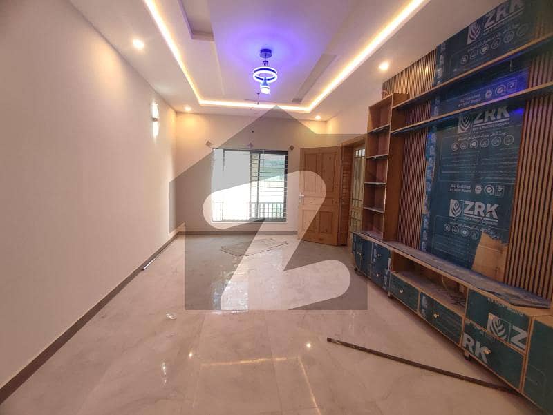 I-8 Good location upper portion available for rent