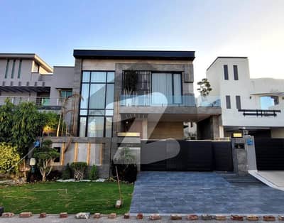 5 MARLA BRAND NEW MODERN DESIGNER HOUSE FOR SALE AT DHA PHASE 9 NEAR TO PARK