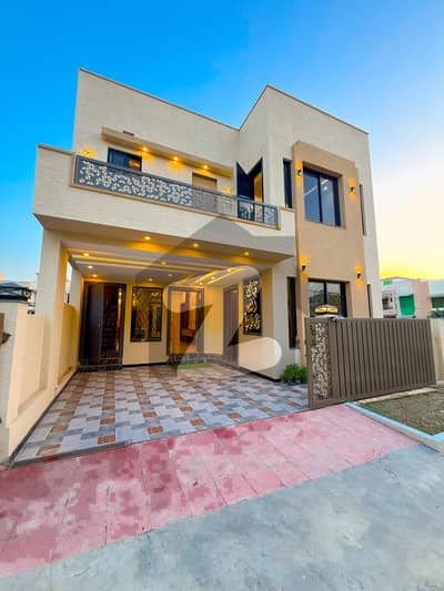7 MARLA DOUBLE HEIGHTED BRAND NEW HOUSE FOR SALE IN BAHRIA TOWN PHASE 8