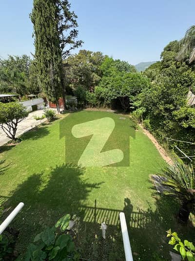 40 Kanals Farm House In Chak Shahzad Available For Sale