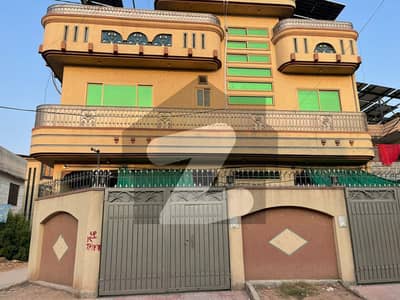حیات آباد فیز 1 حیات آباد,پشاور میں 9 کمروں کا 10 مرلہ مکان 5.5 کروڑ میں برائے فروخت۔