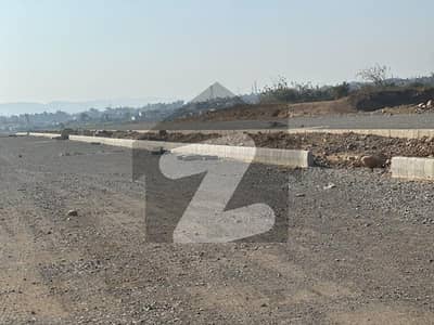 آئی ۔ 12 اسلام آباد میں 8 مرلہ رہائشی پلاٹ 1.6 کروڑ میں برائے فروخت۔