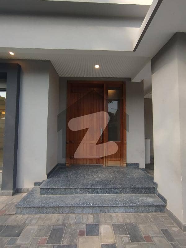 Beautiful 4 Kanal House Available For Rent In Cantt