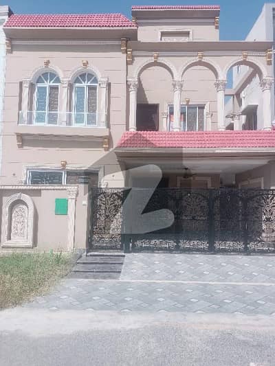 8 Marla Brand new House Available for rent in Bahria Nasheman lahore