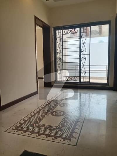 10 Marla Near To Park Modern Design House Available For Rent