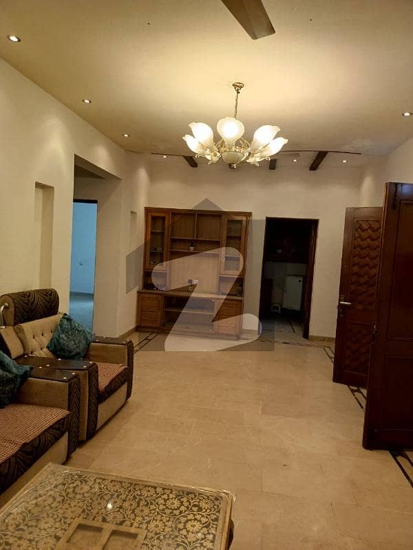 3 Beds Portion Available For Rent 3 Beds Portion Available For Rent