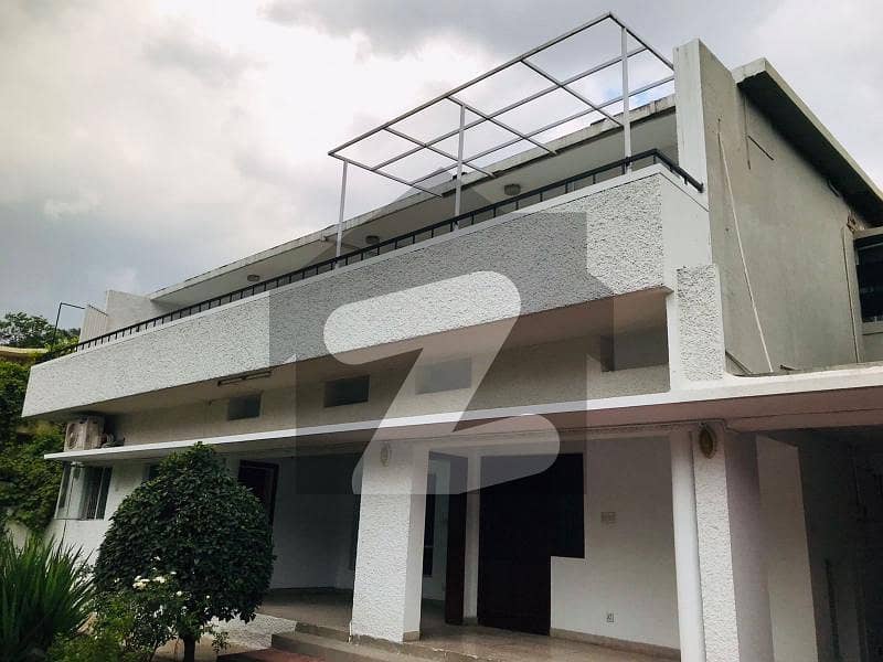 HOUSE FOR RENT IN F-6 HOUSE FOR RENT IN F-6