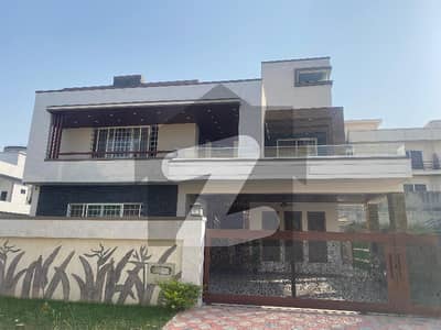 ڈی ایچ اے فیز 2 - سیکٹر ڈی ڈی ایچ اے ڈیفینس فیز 2,ڈی ایچ اے ڈیفینس,اسلام آباد میں 6 کمروں کا 1 کنال مکان 9.45 کروڑ میں برائے فروخت۔
