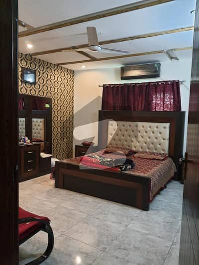 نشیمنِ اقبال فیز 2 نشیمنِ اقبال,لاہور میں 7 کمروں کا 1 کنال مکان 5.2 کروڑ میں برائے فروخت۔