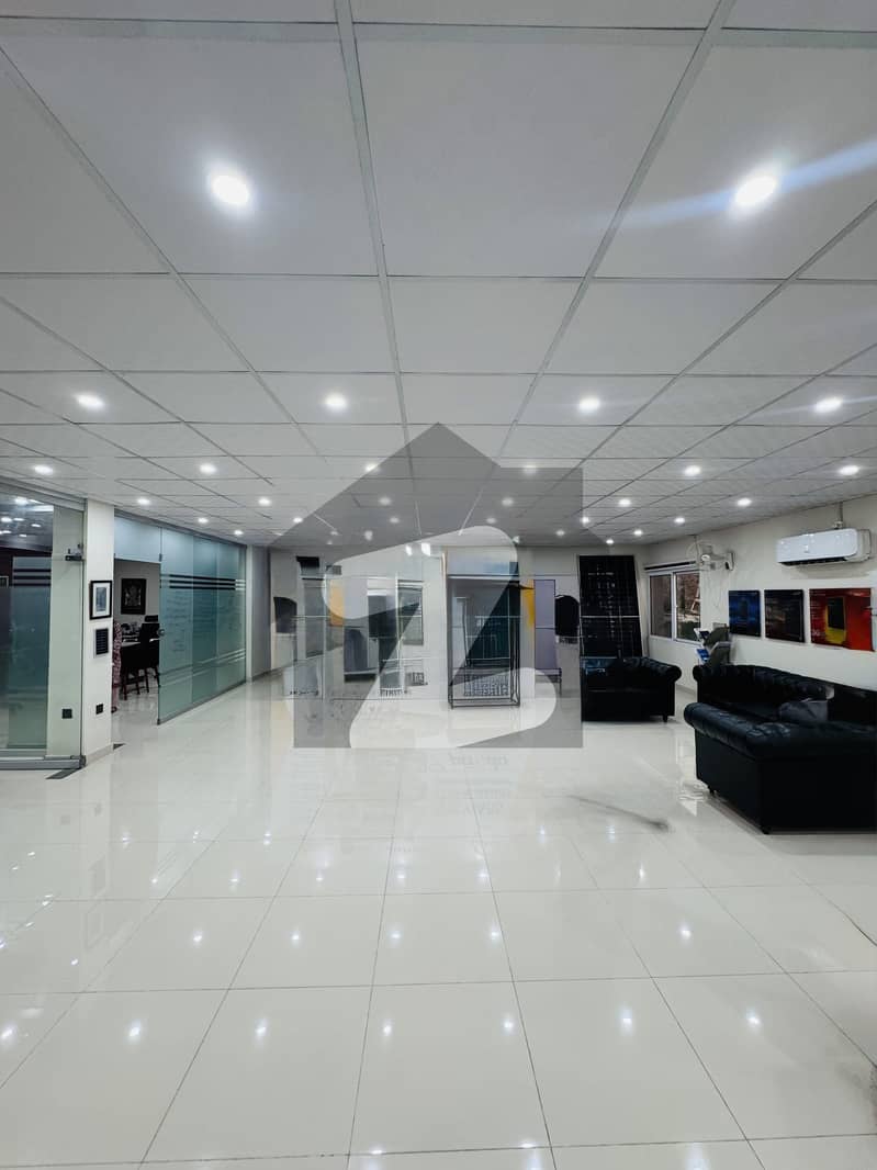 Lavish Office / Semi Furnished Office For Rent
