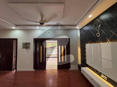 5 Marla Full House Avaliable For Rent In Bahria Enclave