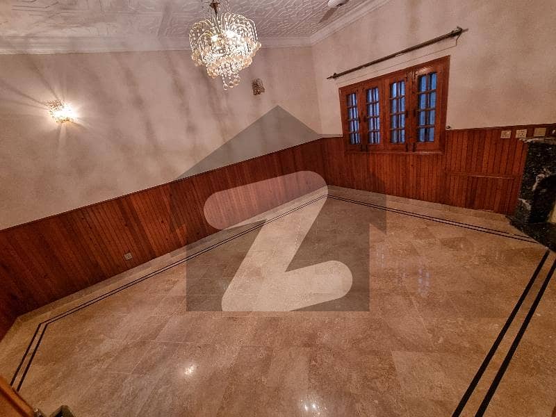 Beautiful 5 bed house available for rent prime location Beautiful 5 bed house available for rent prime location